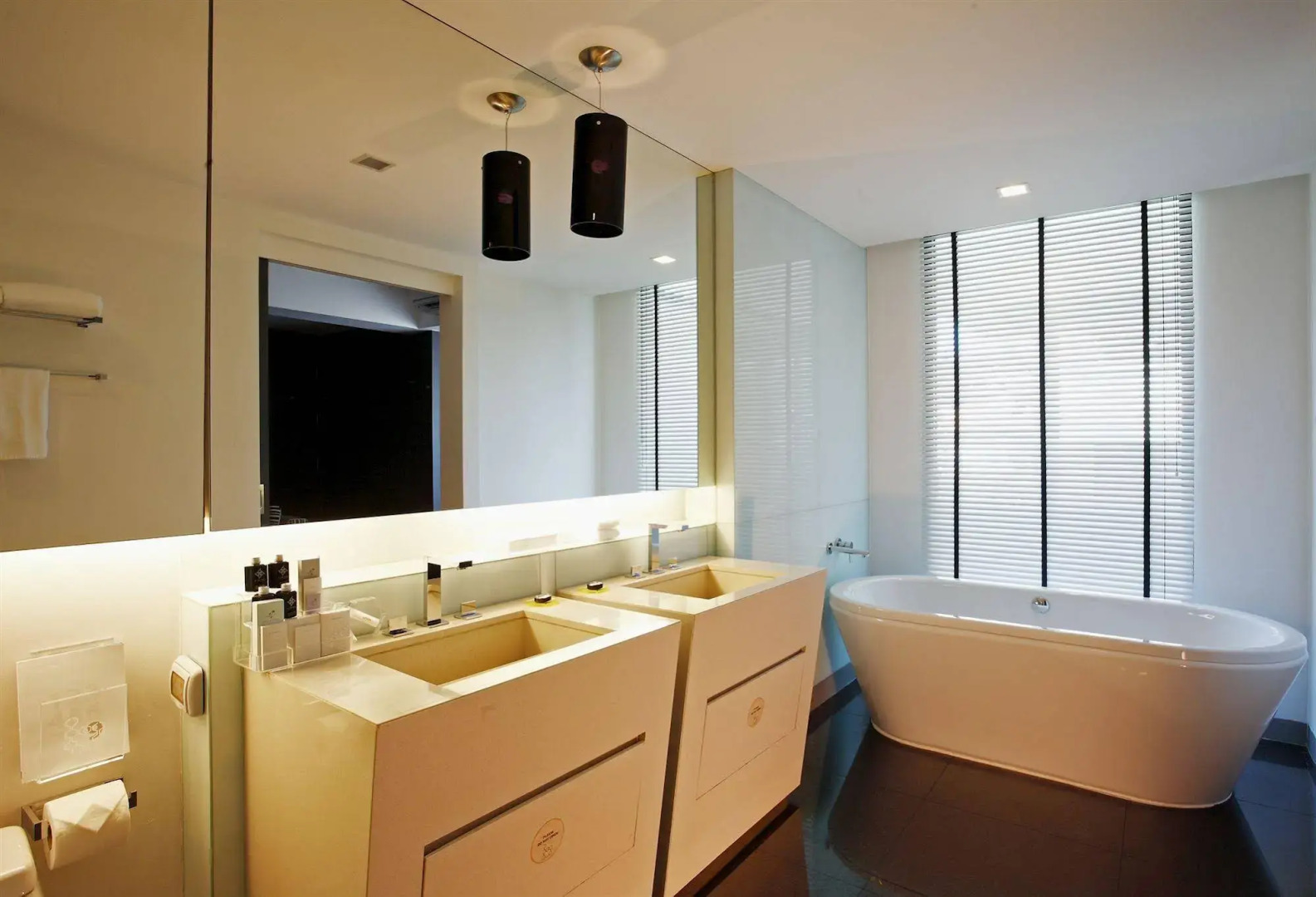 B-Lay Tong Phuket - MGallery Collection