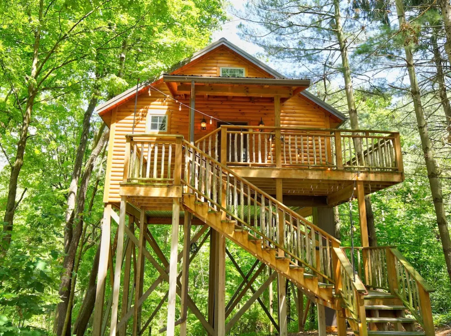 Pine Cove Lodging