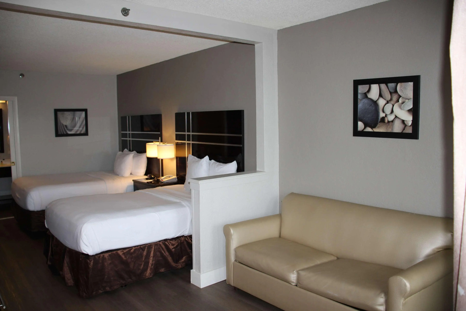 Boca Suites Deerfield Beach, SureStay Collection by BW