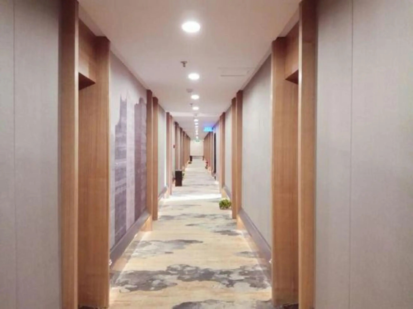 Xincun Holiday Hotel