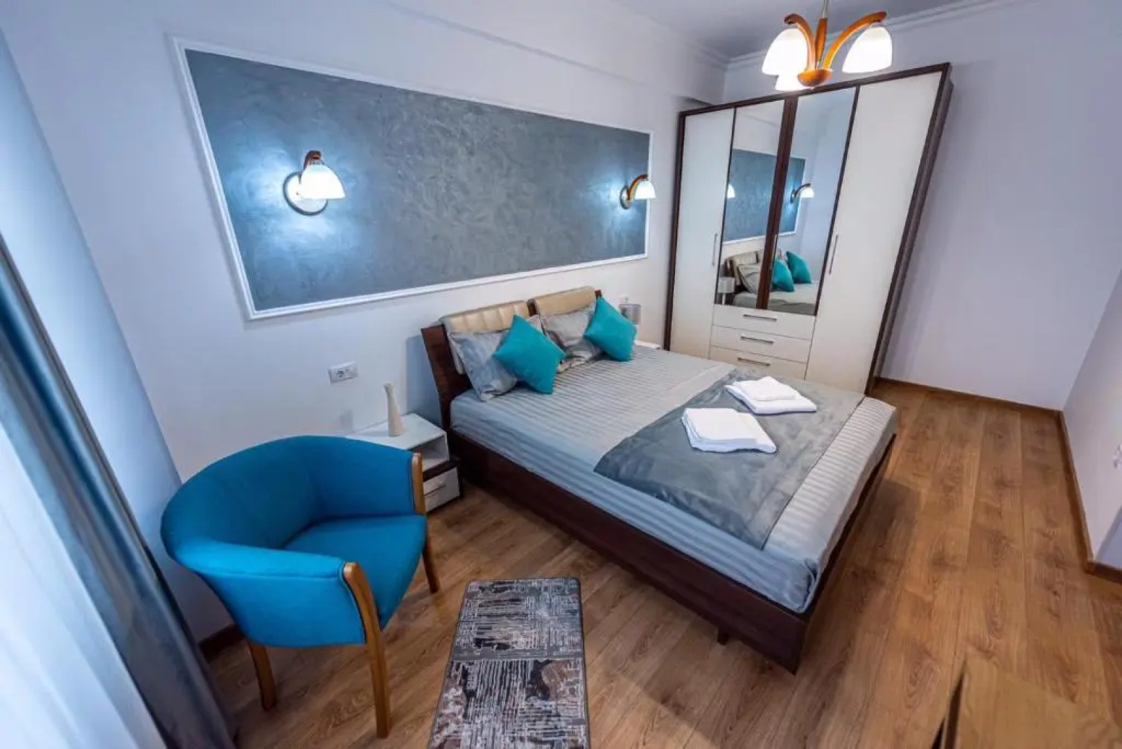 Apartment Sunset Lake View