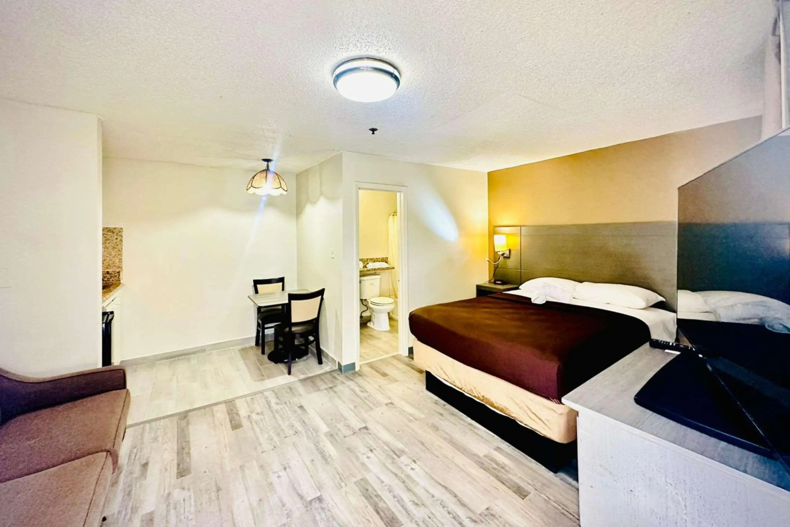 Suburban Studios Abercorn