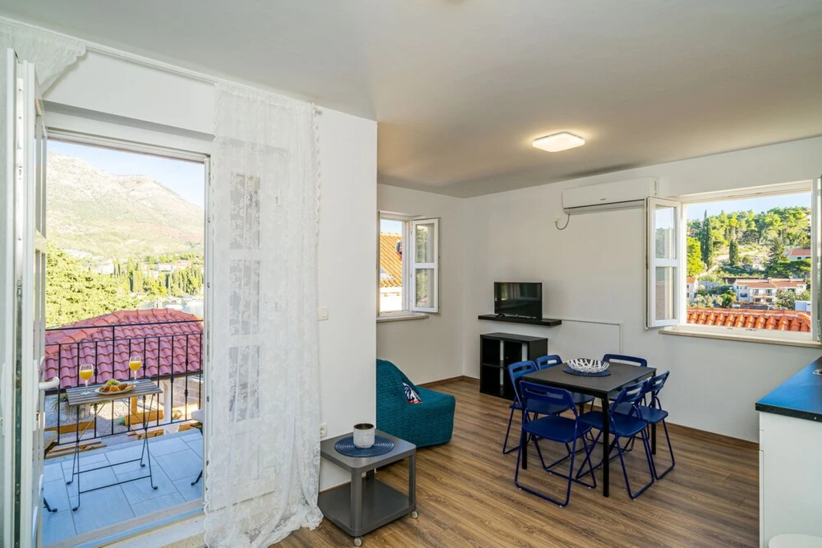 Residence & Pool Villa Schwarz Suites