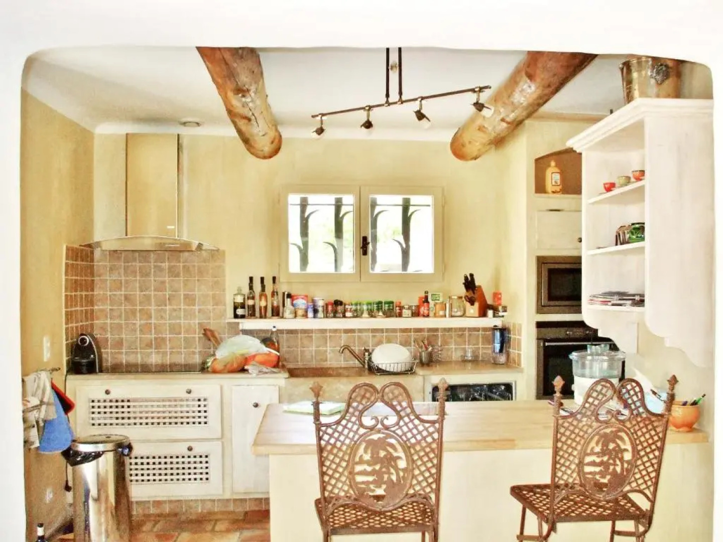 Maison de 4 chambres avec piscine privee jardin amenage et wifi a Molleges