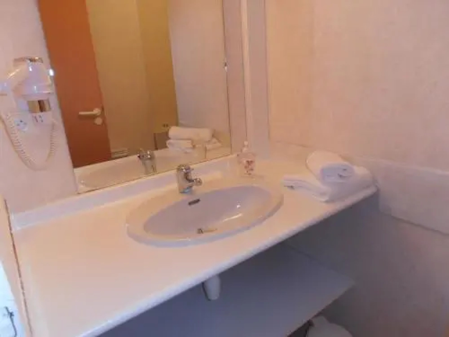 Alios Hotel Restaurant