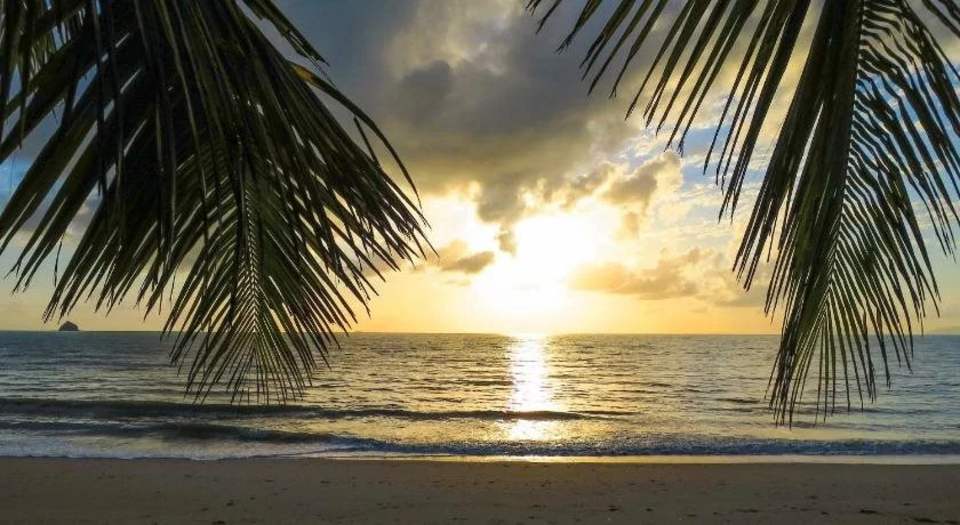 Cairns Beaches Flashpackers