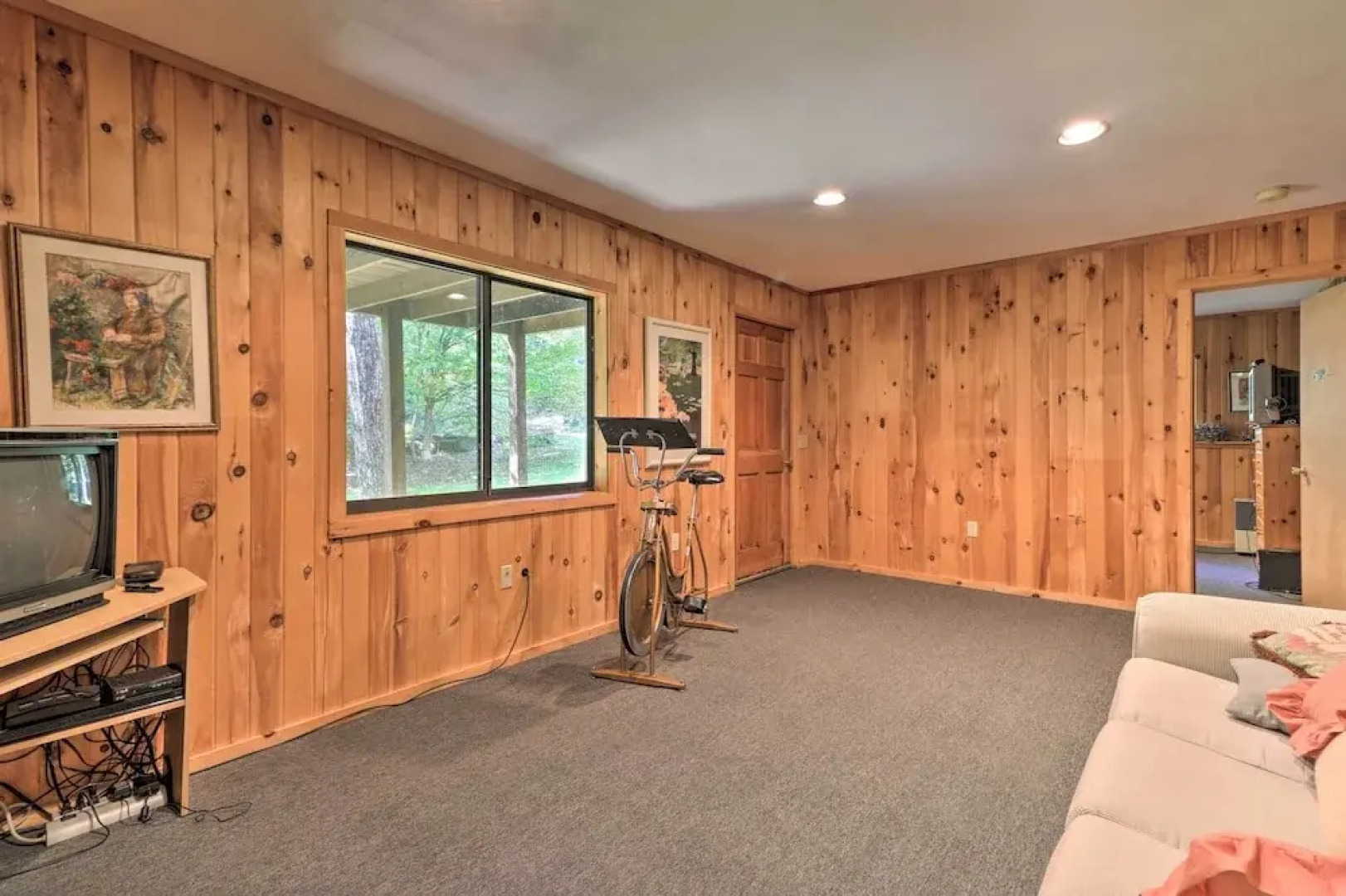 Cabin w/ 3 Acres, Tennis Courts: By 4 Ski Mtns