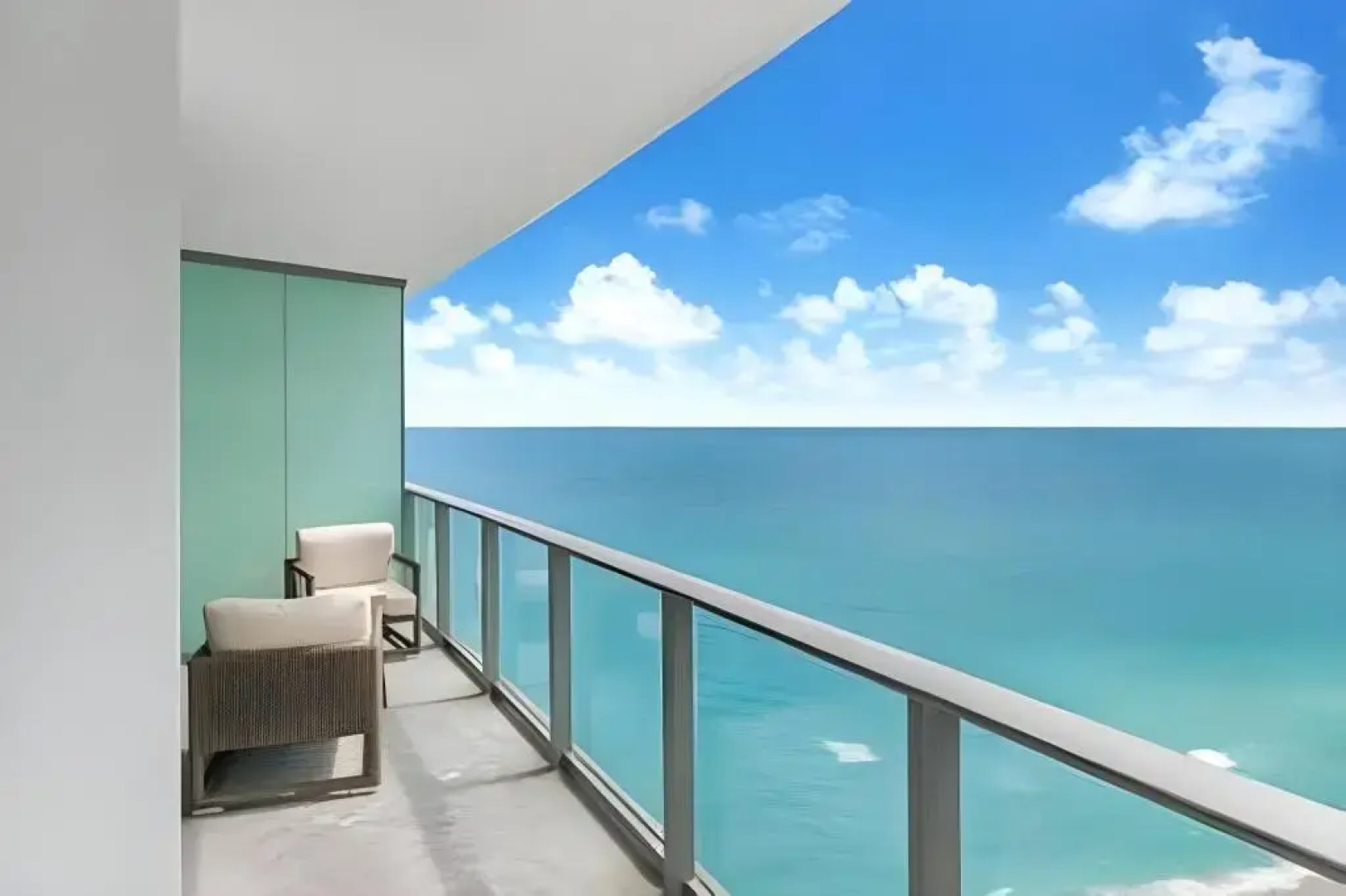 Hide Beach Residences