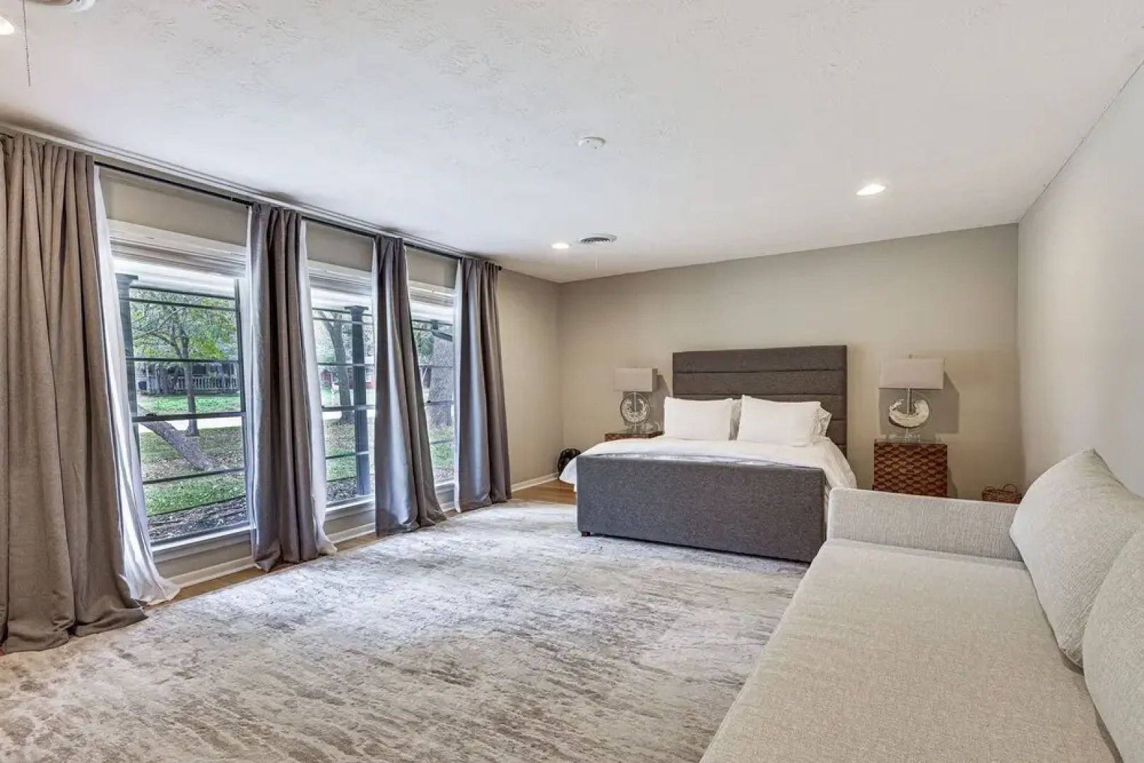 Spacious Bryan Home w/ Patio: 4 Mi to Downtown