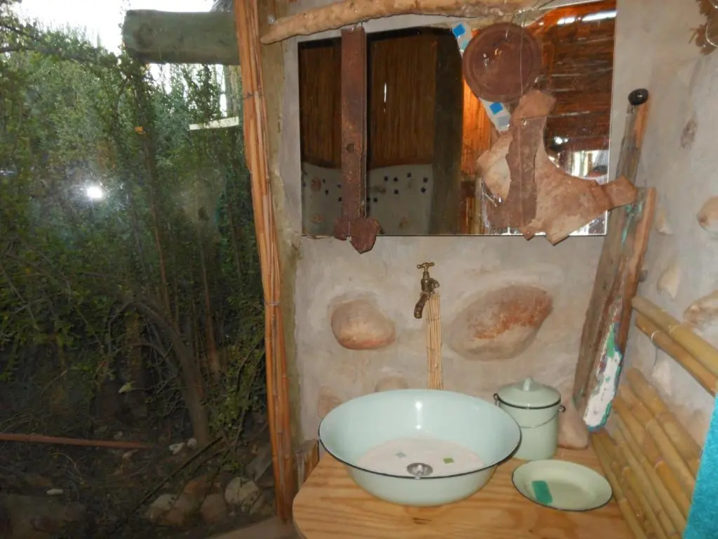 Amber Lagoon Backpackers Lodge