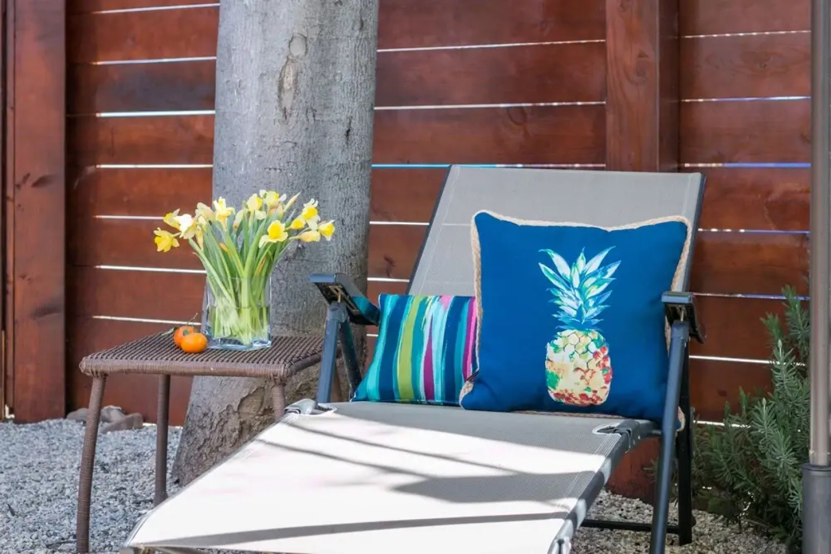 Oak View Studio Near Lake & Ojai - 1 Br apts by RedAwning