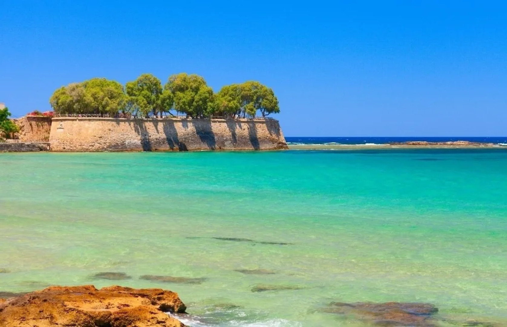 Ranias Luxurious Apartment