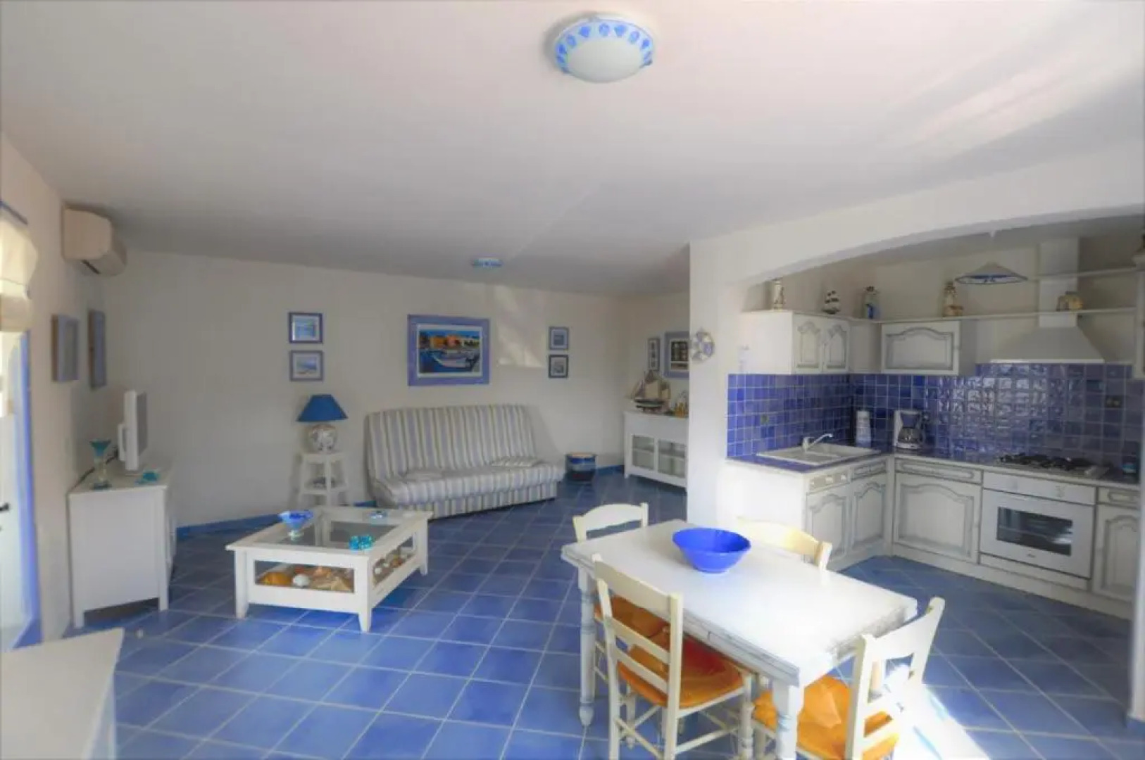 Résidence U MELU Grand T2 BLEU en rez de jardin