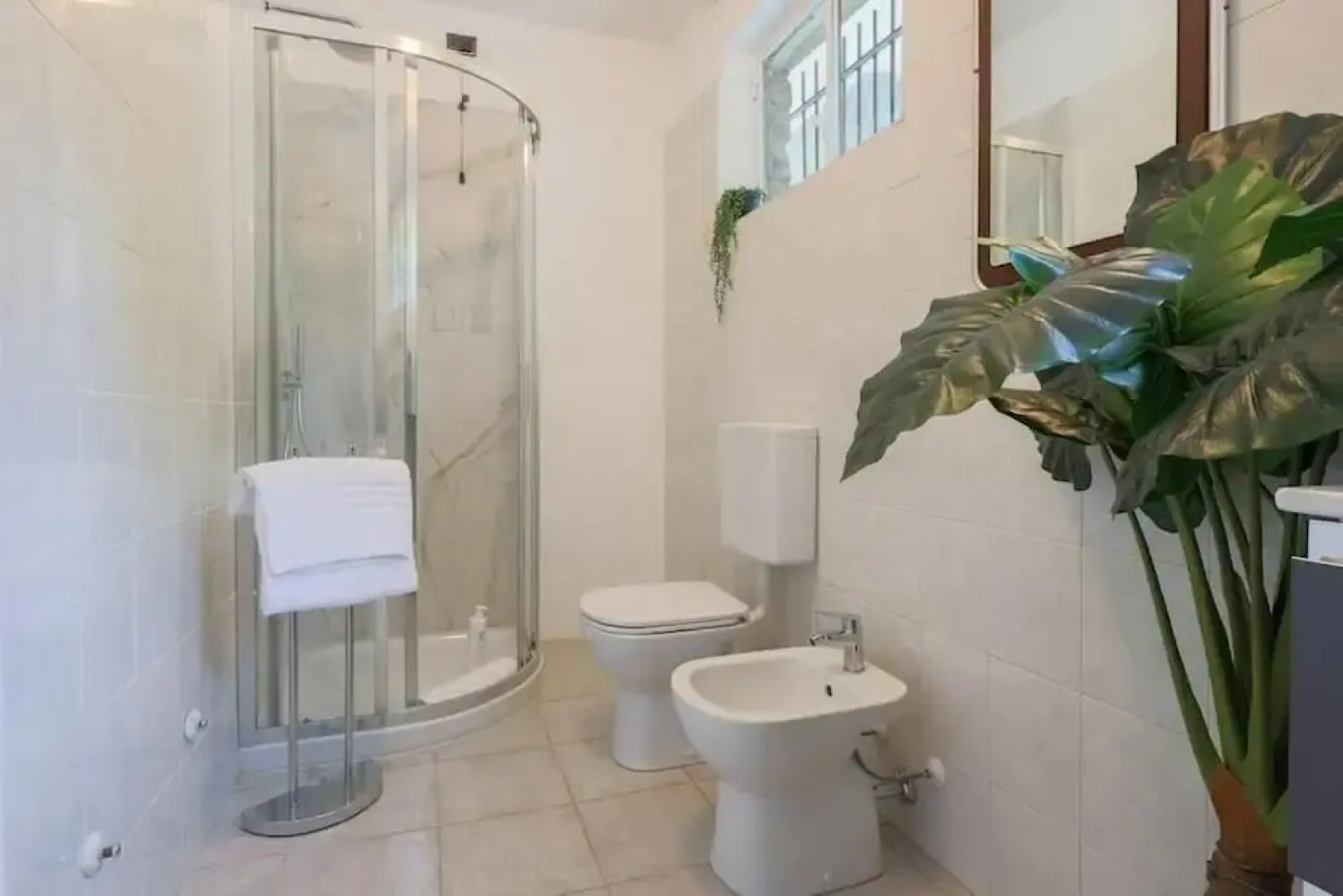 Montorfano Garden & Lake View