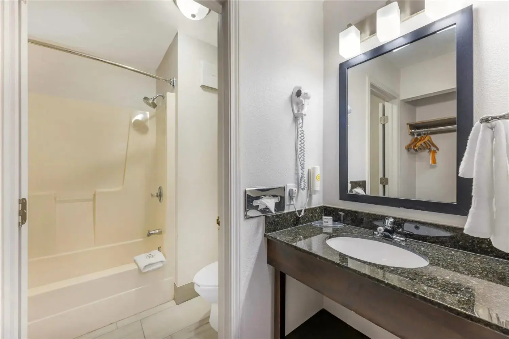 Comfort Inn Bourbonnais near I-57