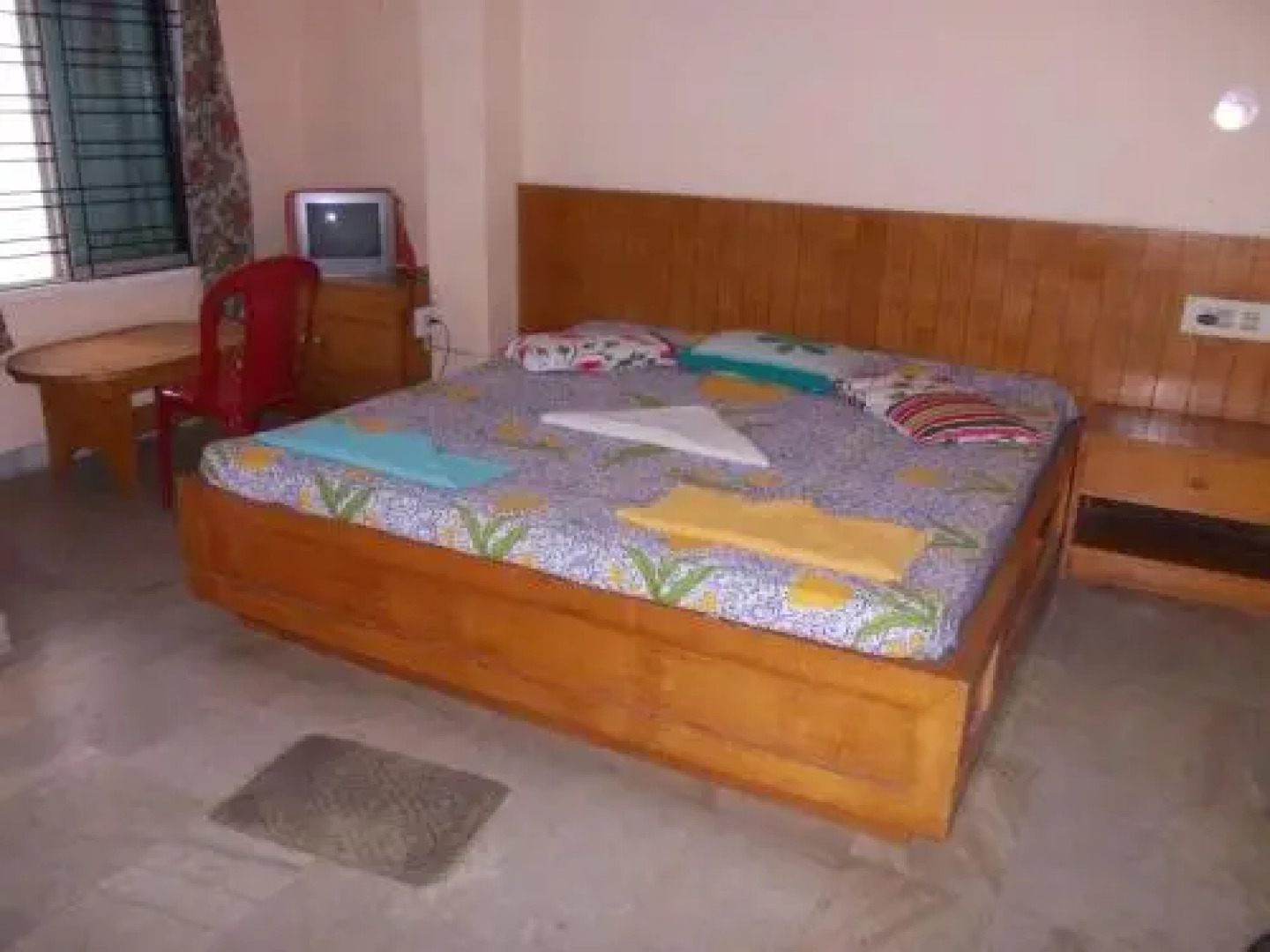 Rishaan Guest House