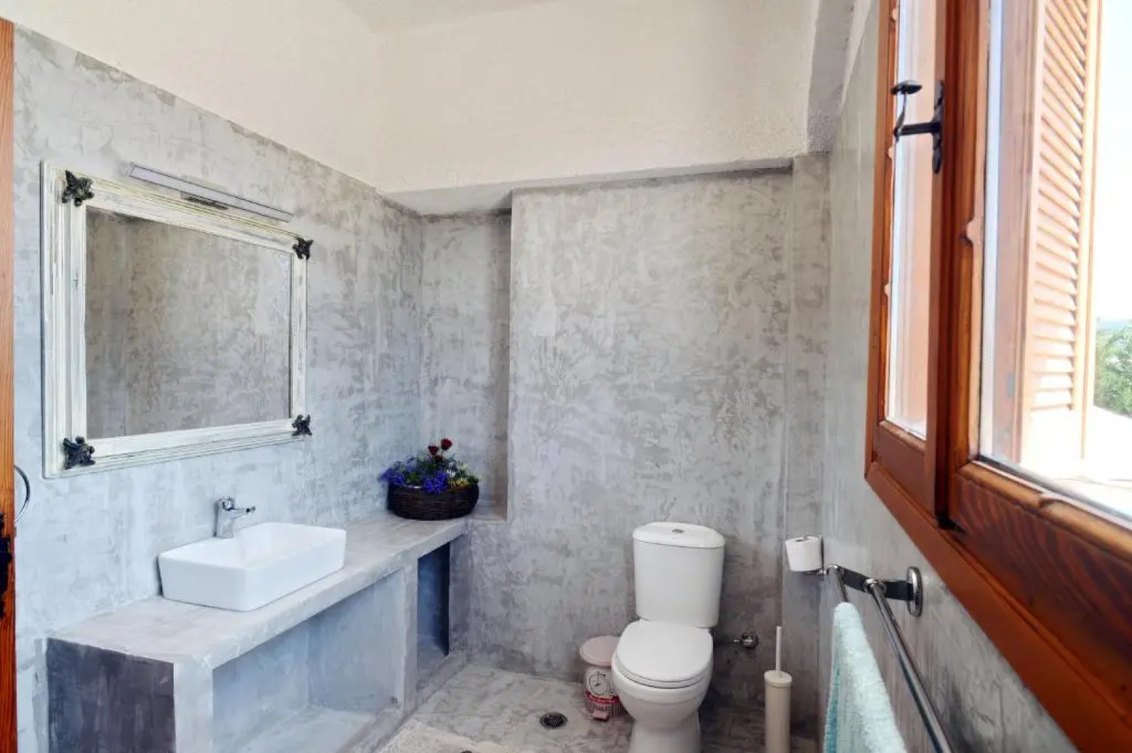 Antorina Grande beachfront house