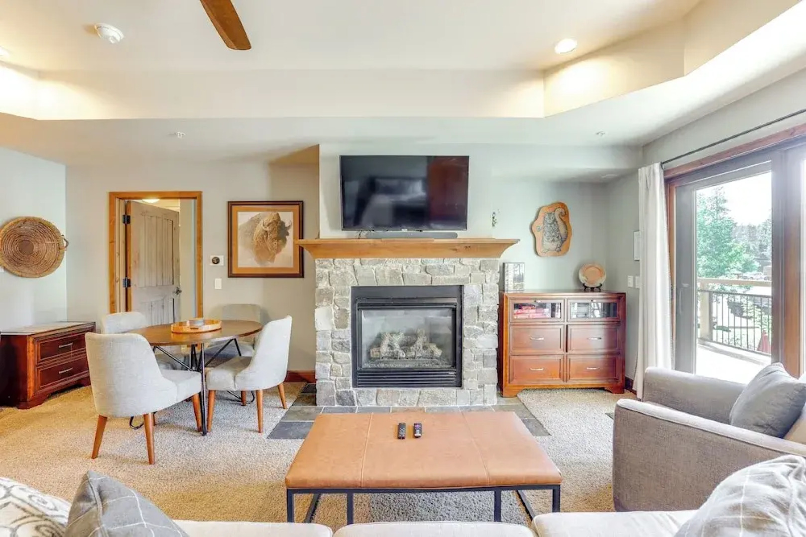 Luxury Mccall Condo 1/2 Mi to Payette Lake!