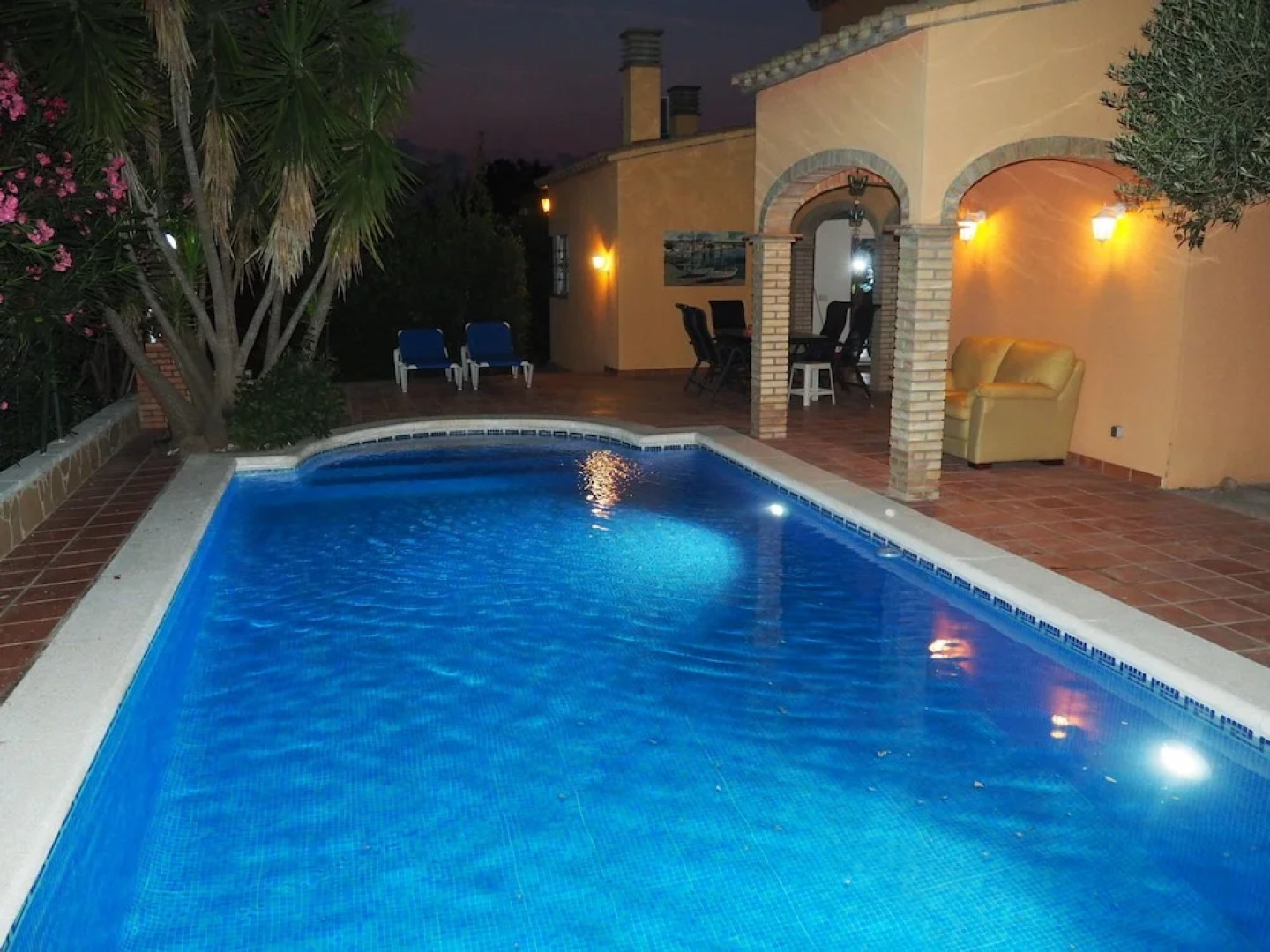 Fantastic Holiday Home With Private Pool at the Port Including a Private Berth