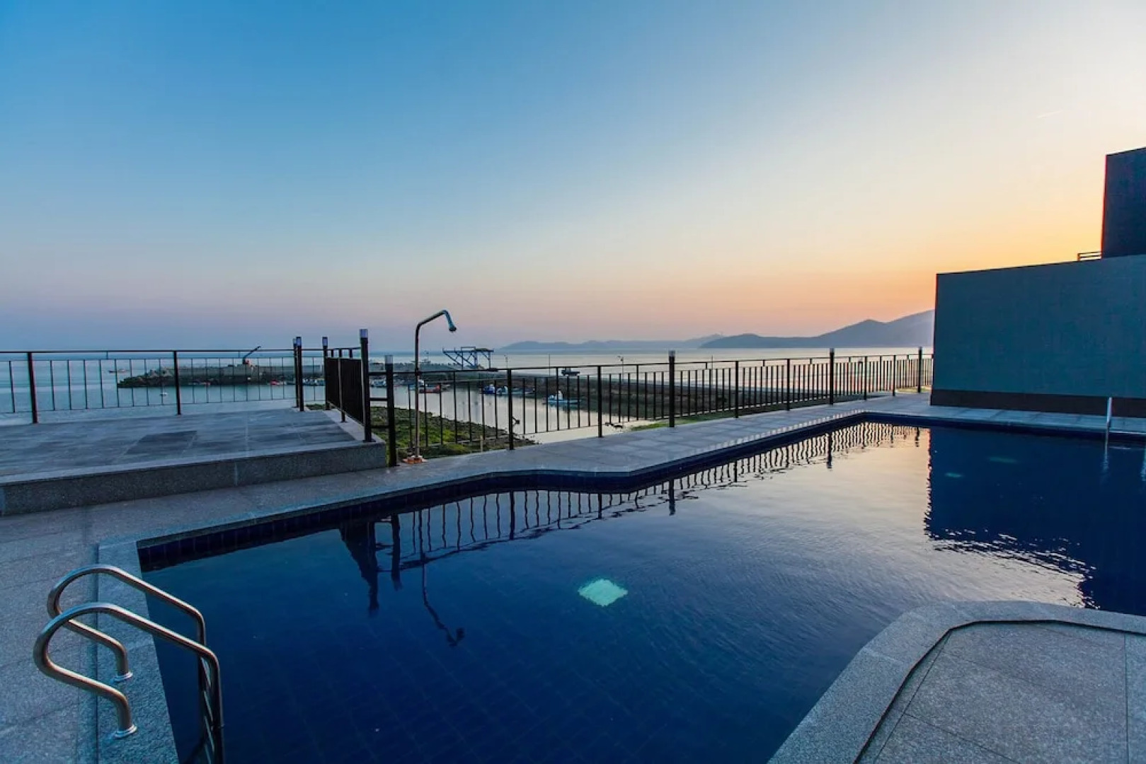 P-237 Spa & Pool Villa