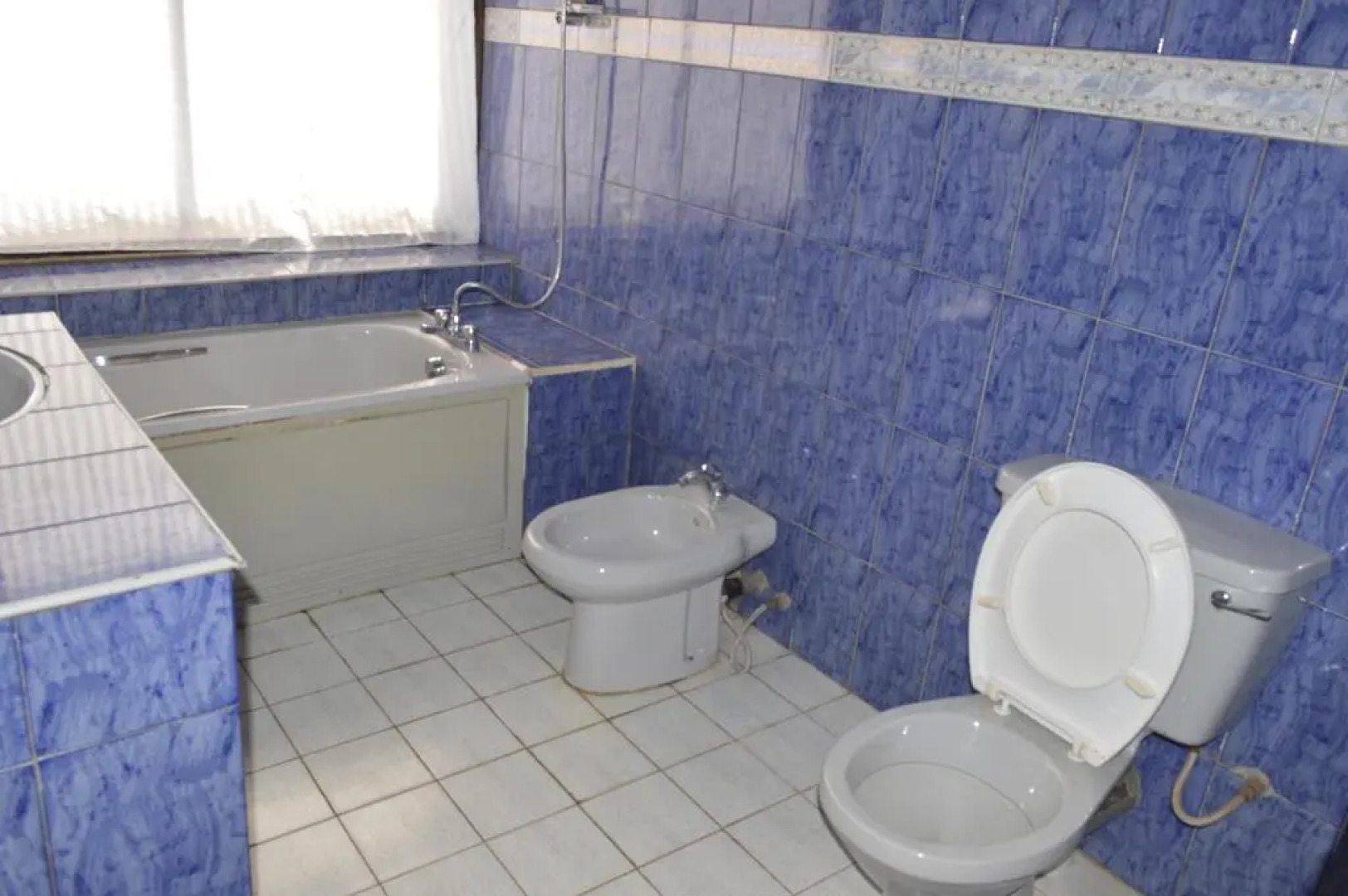 International hotel 2000