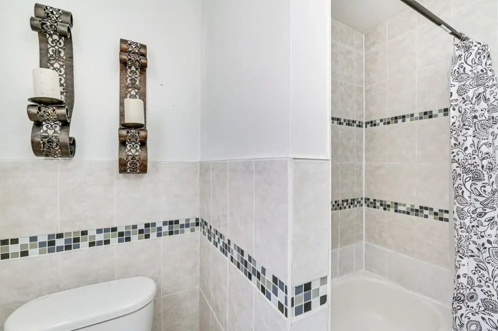 Schenectady Vacation Rental ~ 18 Mi to Albany!