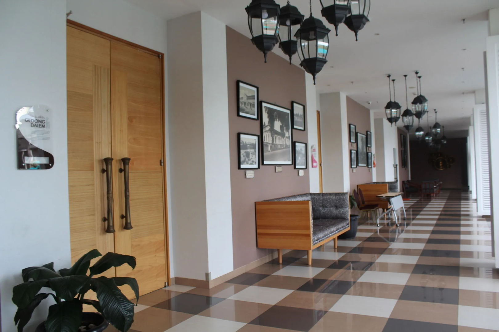 THE 1O1 Bogor Suryakancana