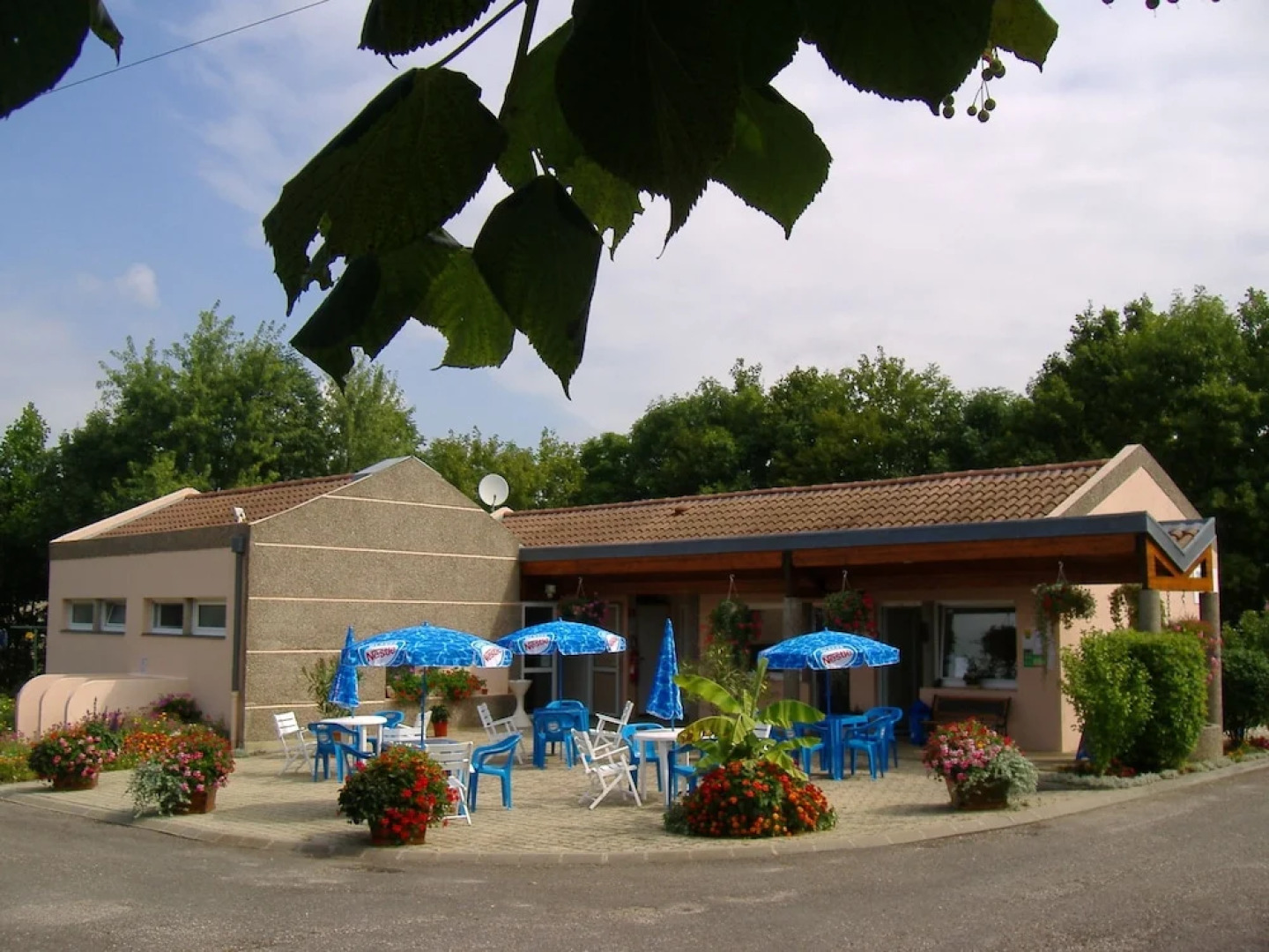 Camping La Croix Badeau Tentes équipées