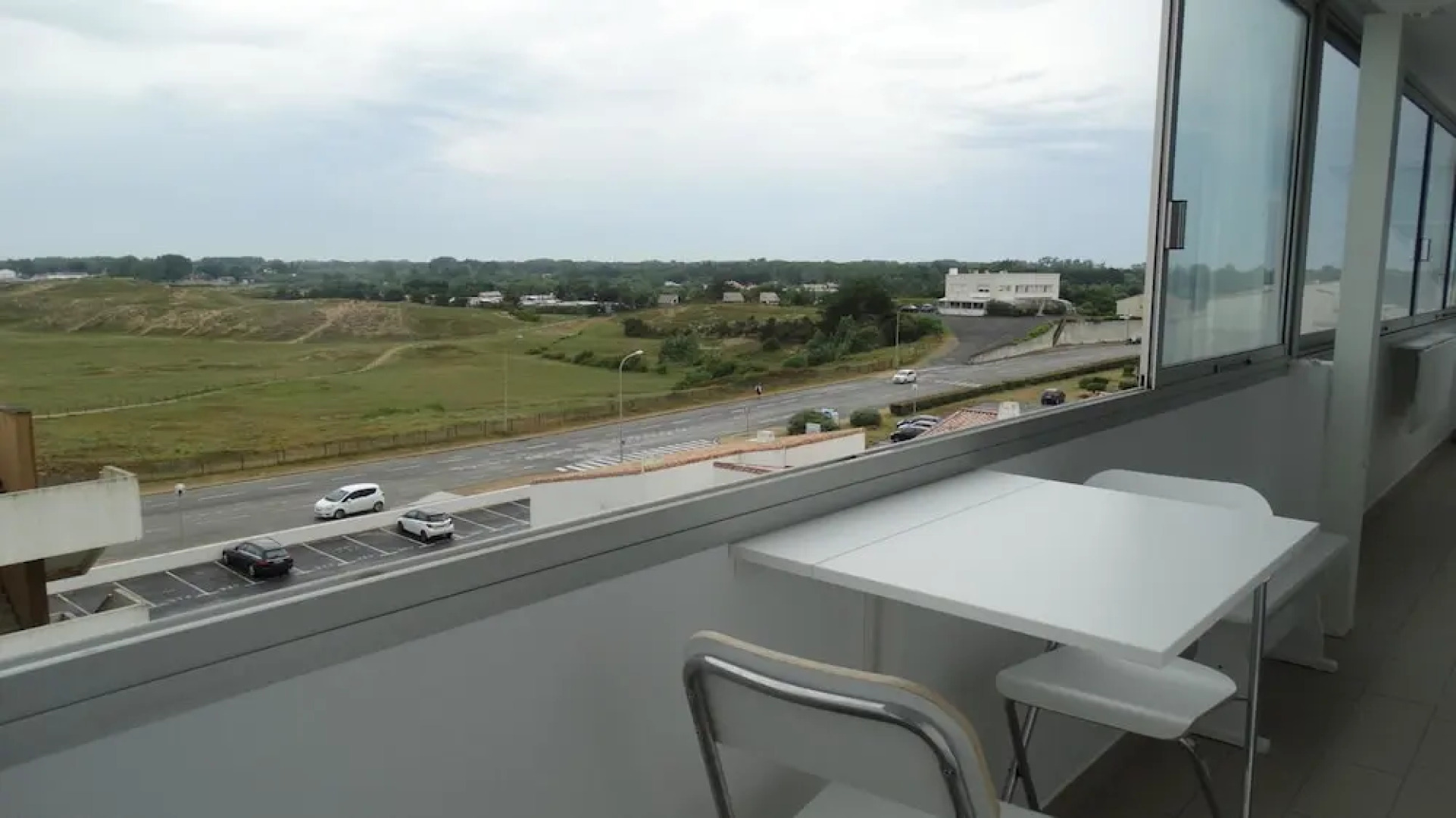 Apartment With one Bedroom in Saint-hilaire-de-riez, With Wonderful se