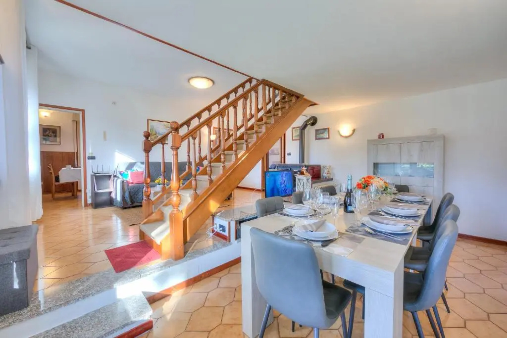 Cedar House Villa Few Minutes From Lake