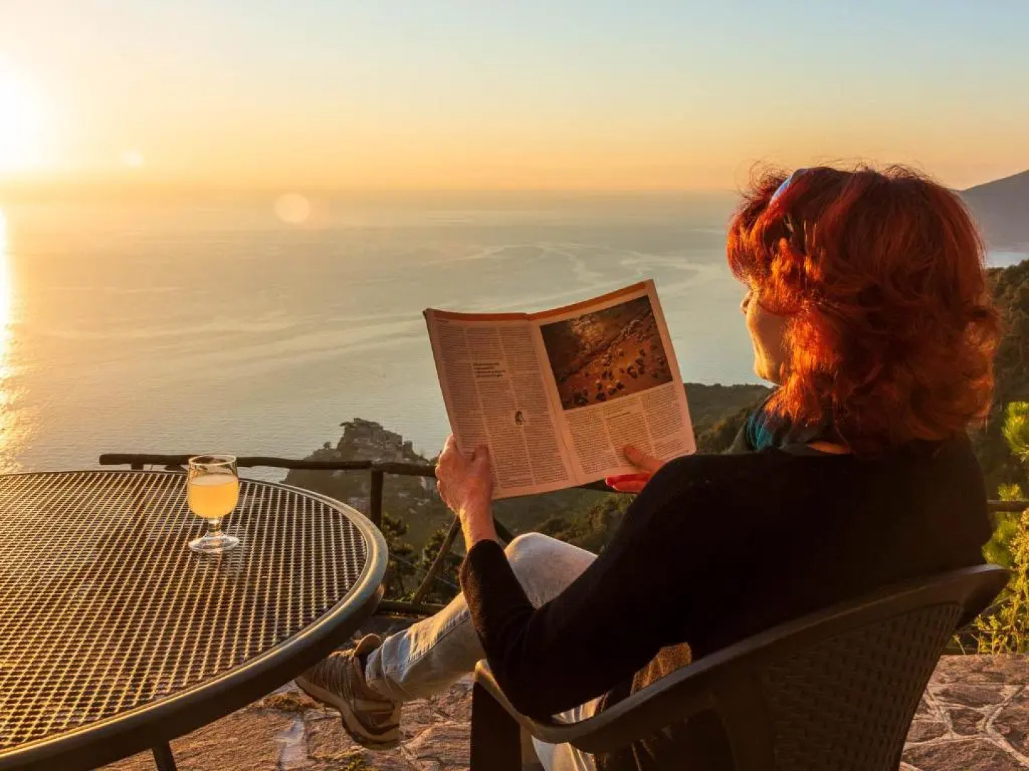 Sunset in the sea by Arbaspàa