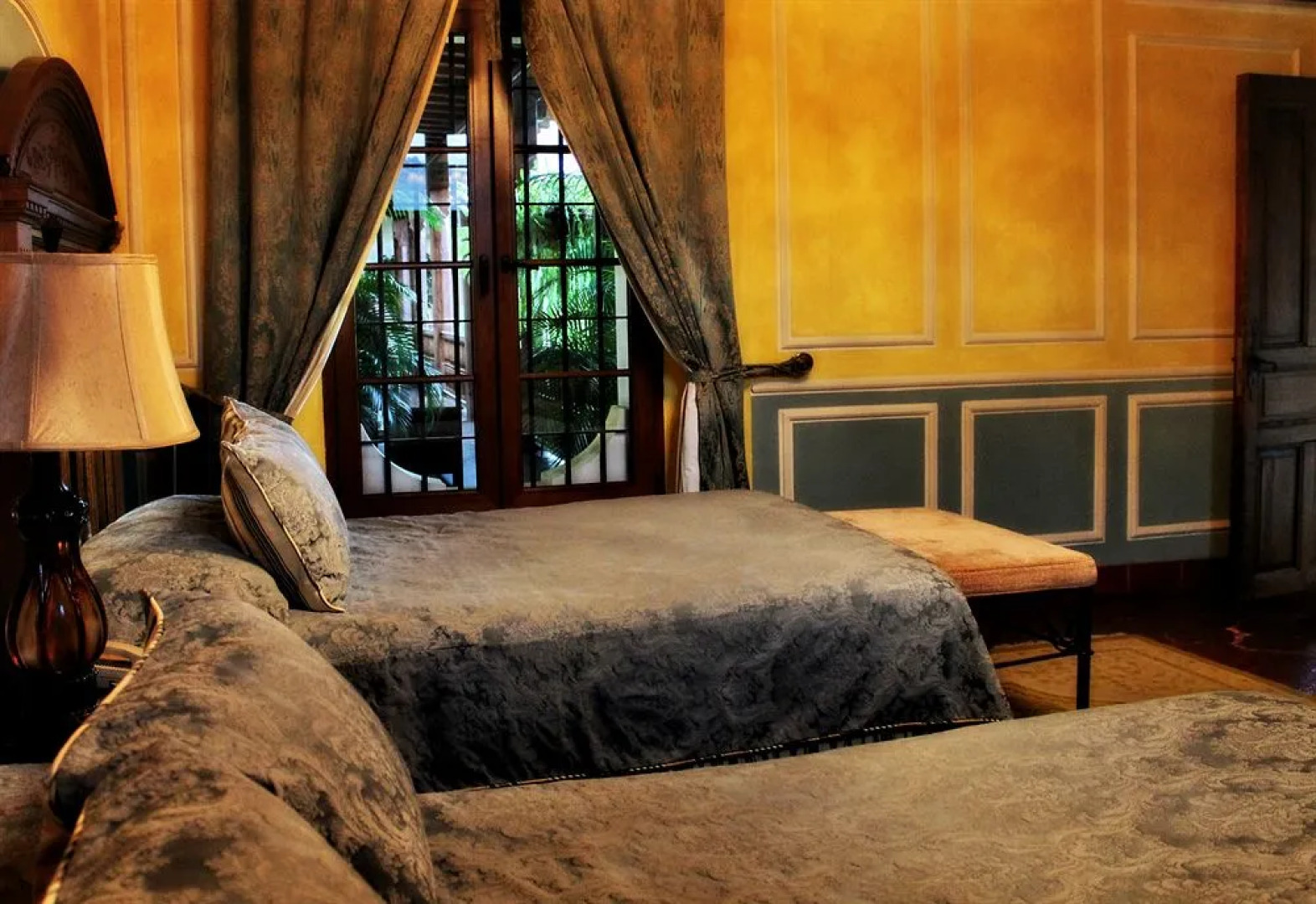 Palacio De Dona Leonor