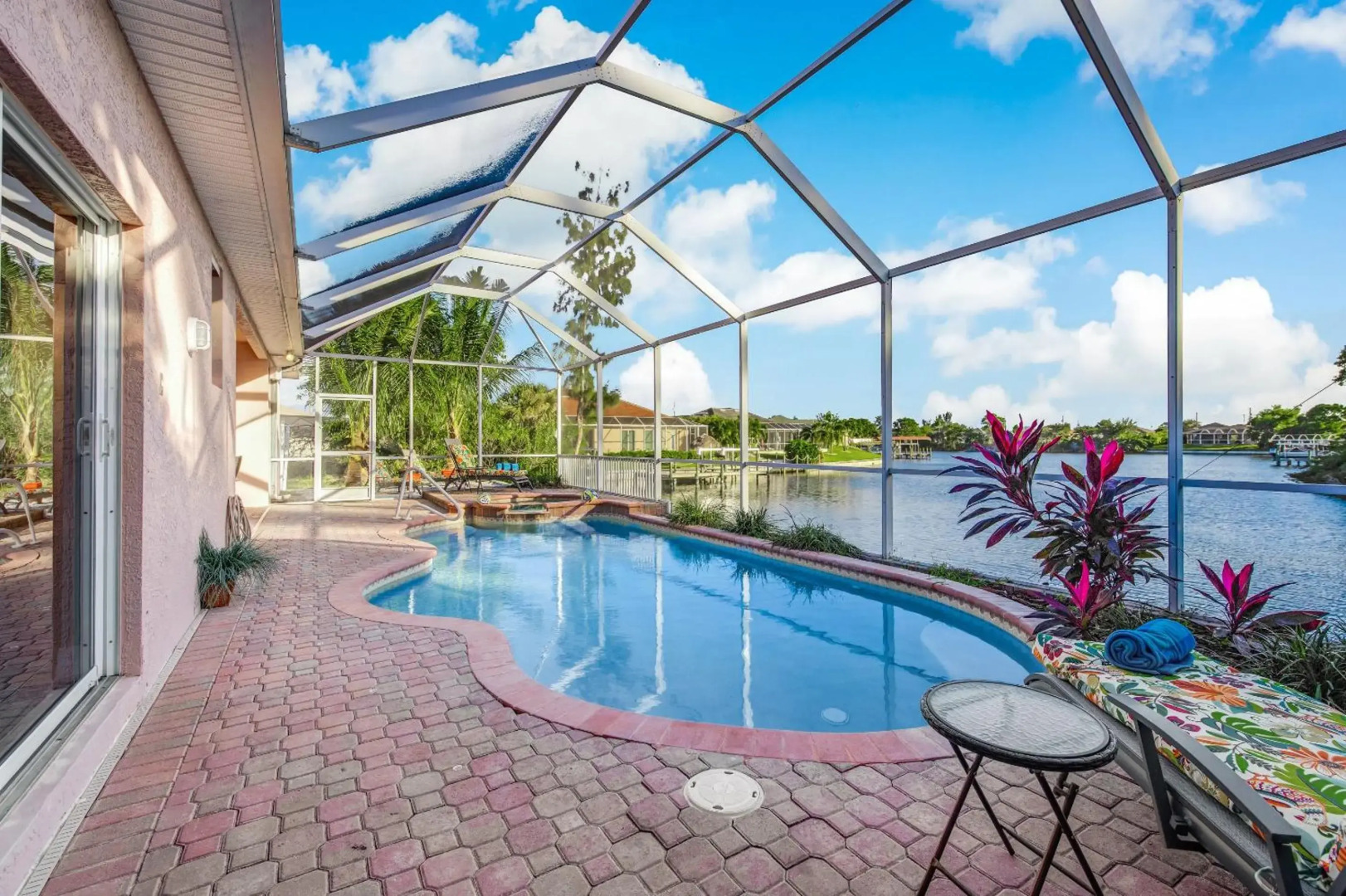 Villa Key Largo - Heated Pool & Spa, Private Beach, with Bicycles - Roelens Vacations