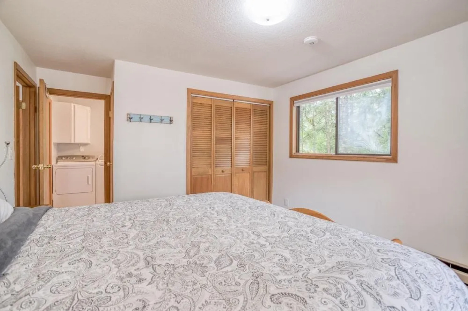 Cabin on the Coast (MCA 621)