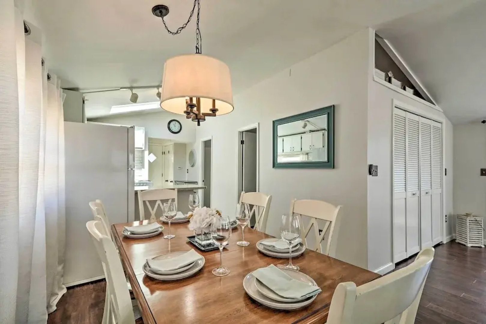 Beachy Lavallette Cottage w/ Outdoor Shower, Patio