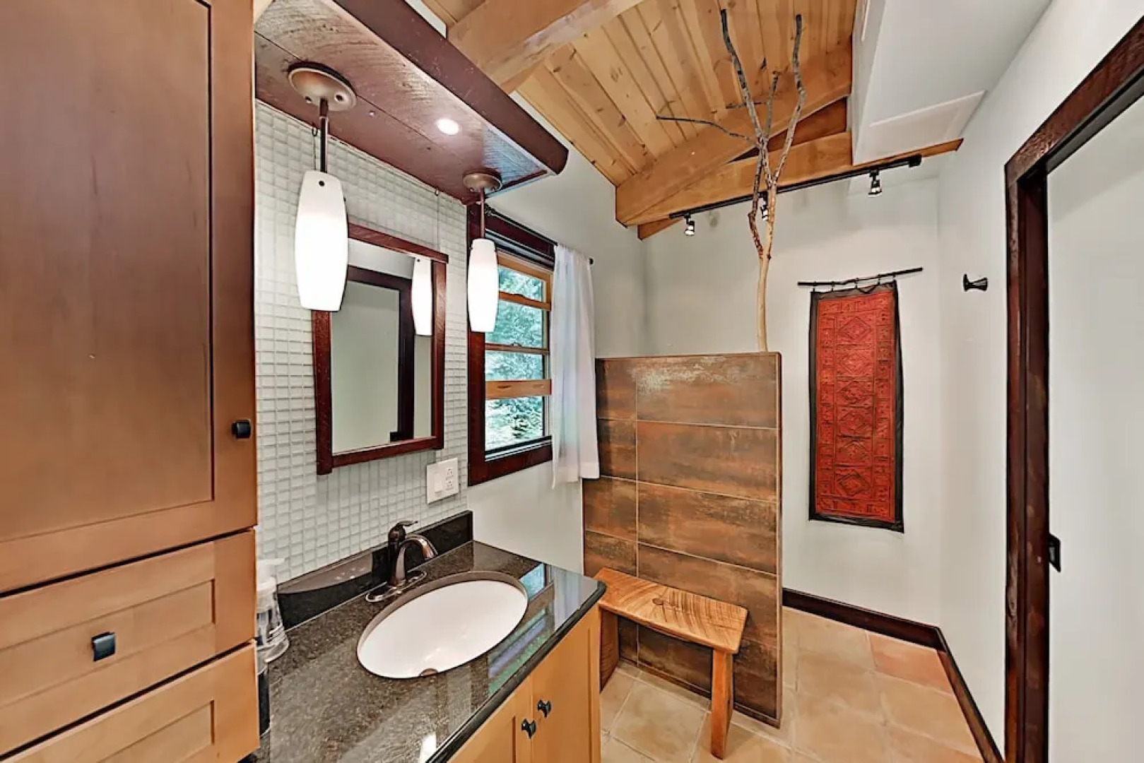 90presow 3 Bedroom Cabin