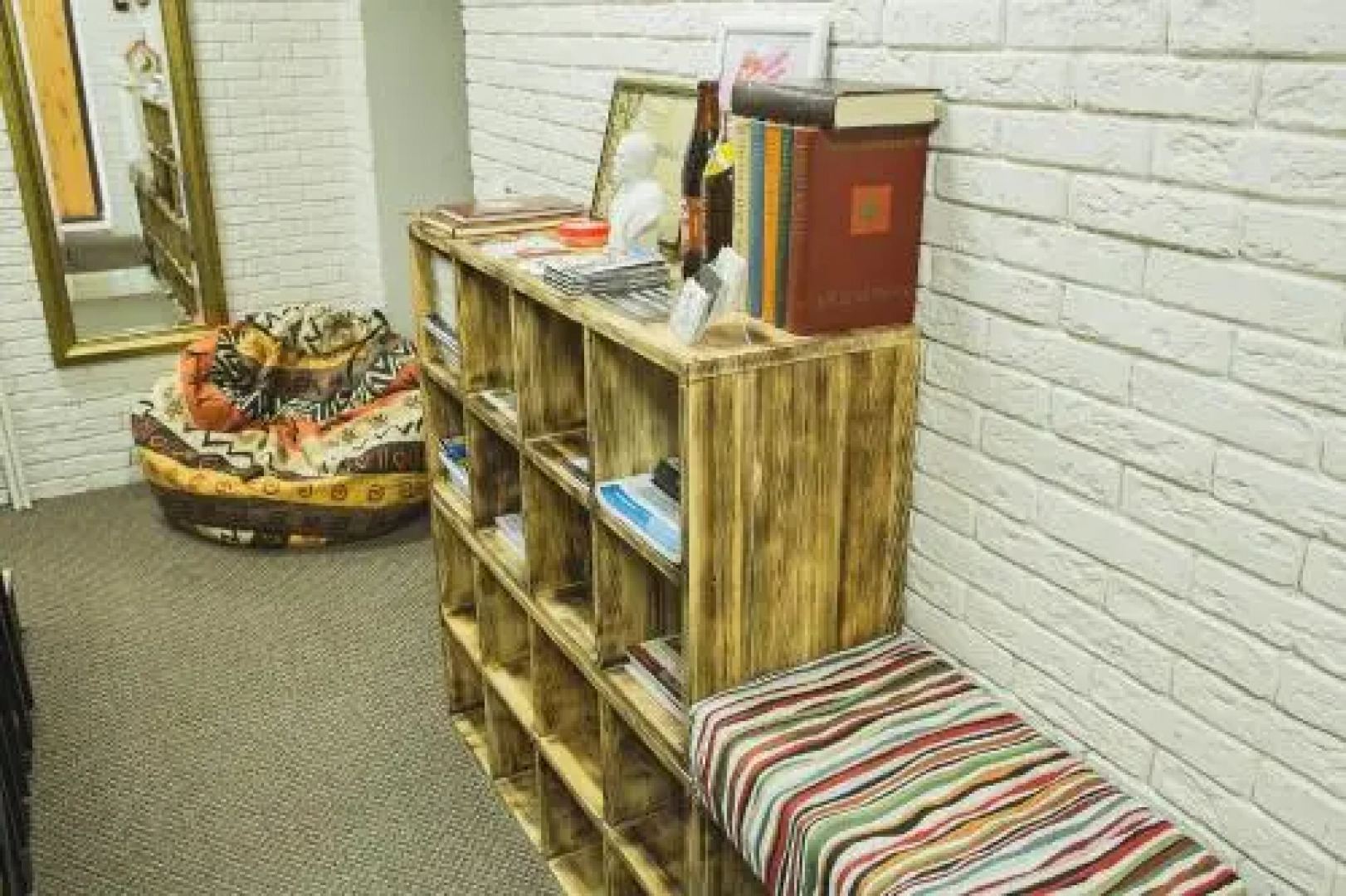 Mini-Hotel At Grandfather Lenin's