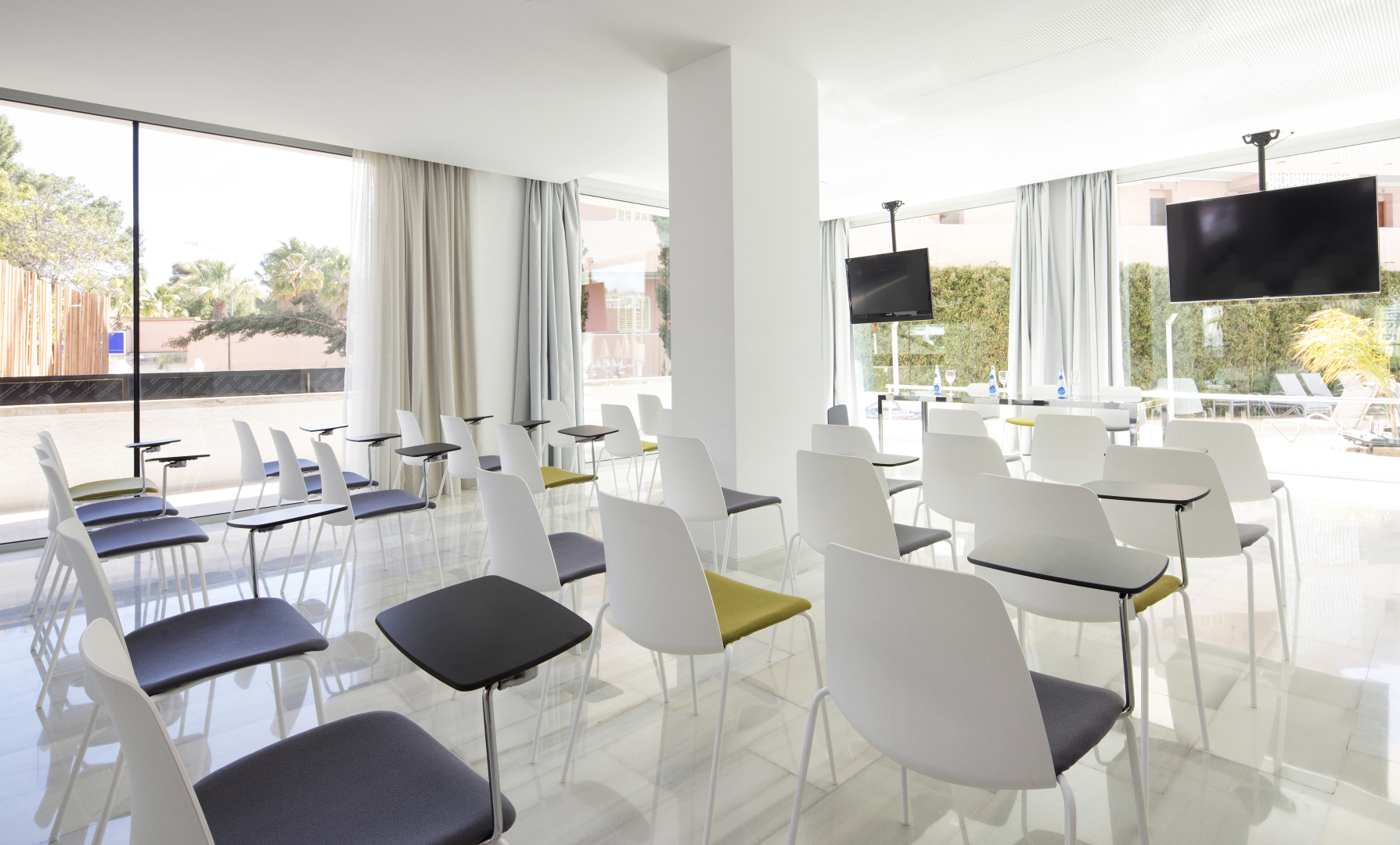 Отель JS Alcudi Mar