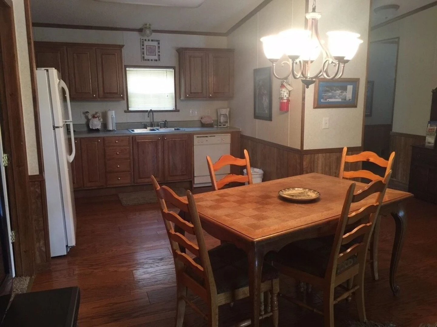 Self Creek Lodge and Marina