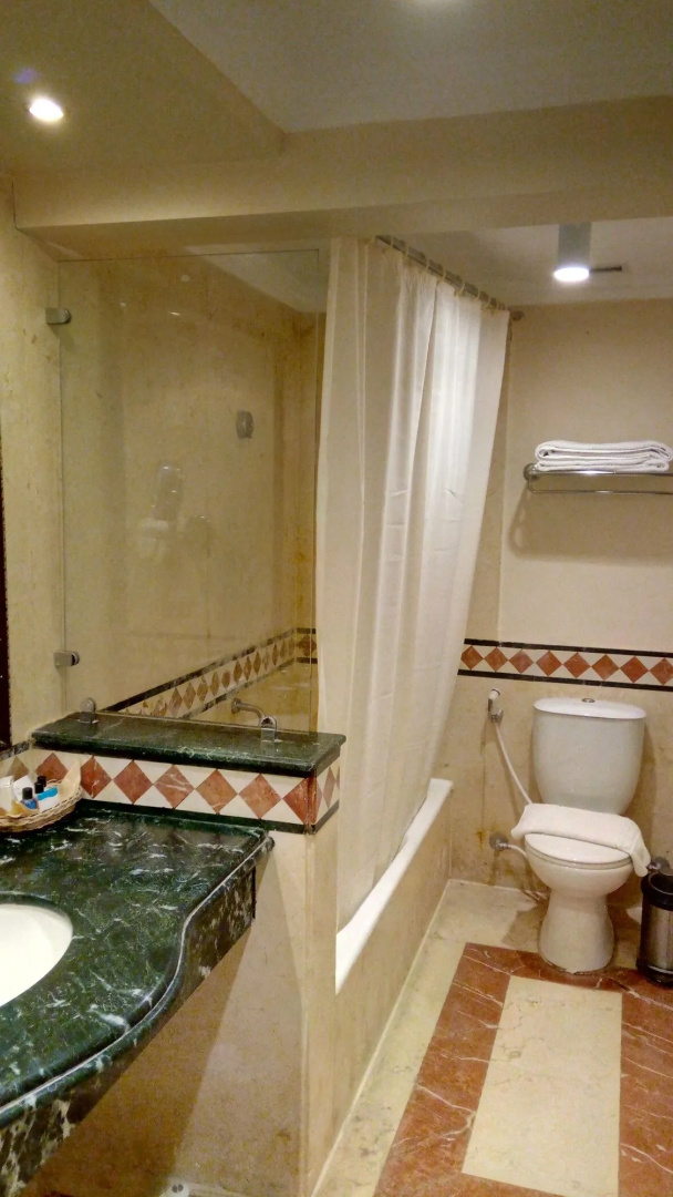 Helnan Auberge Hotel