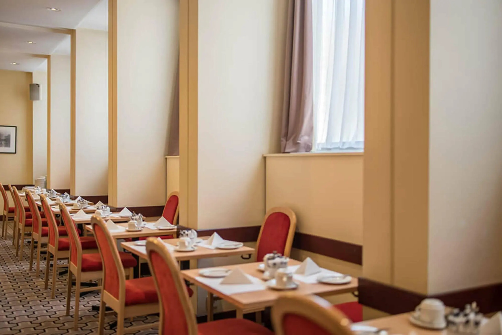 Lancaster Hall Hotel