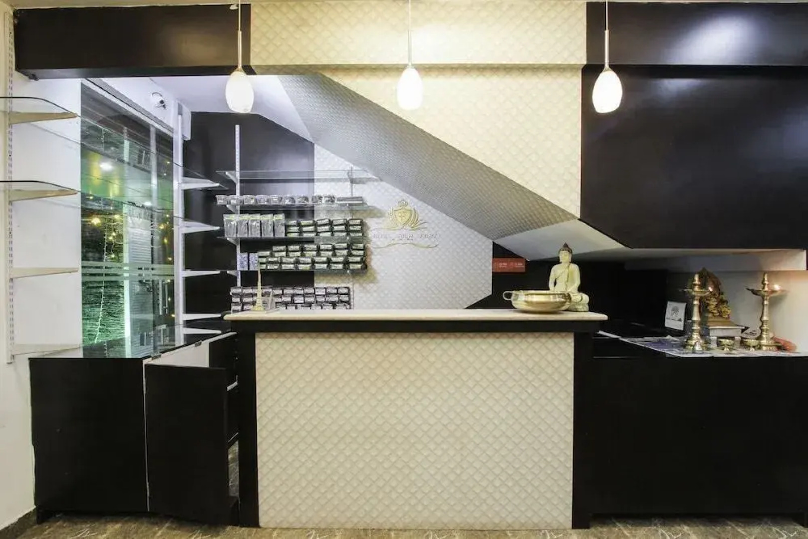 Rich Fort By OYO Rooms