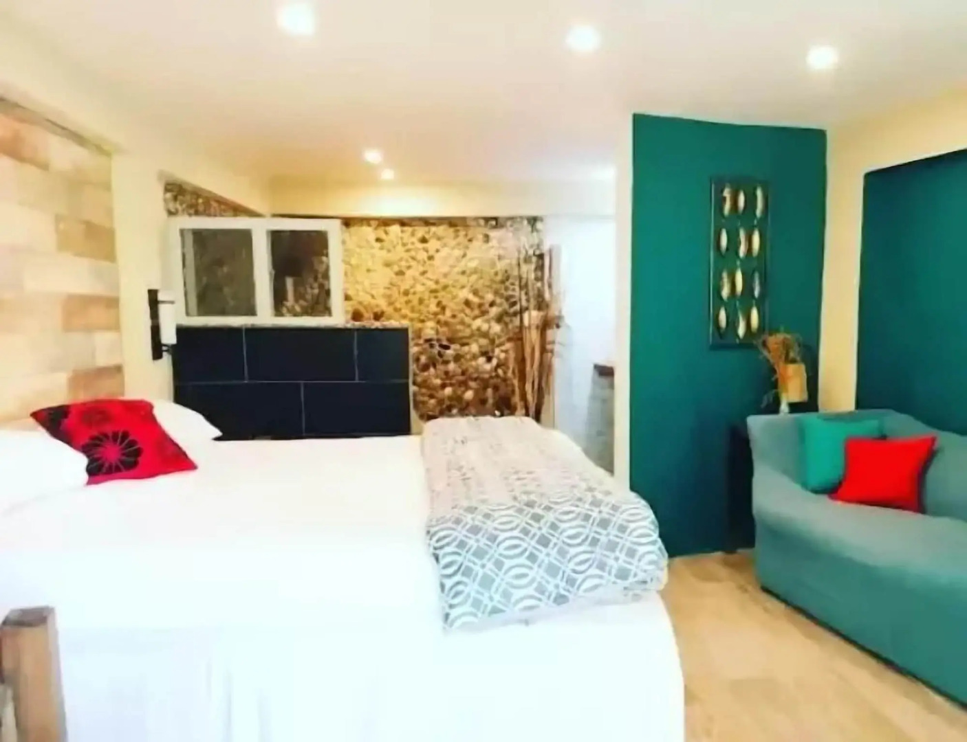 RafJam Bed & Breakfast