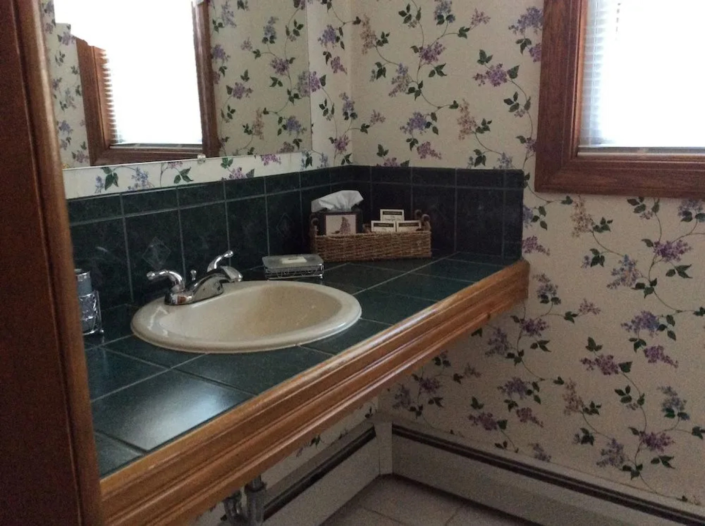 Rockwell Falls Inn and Wine Bar