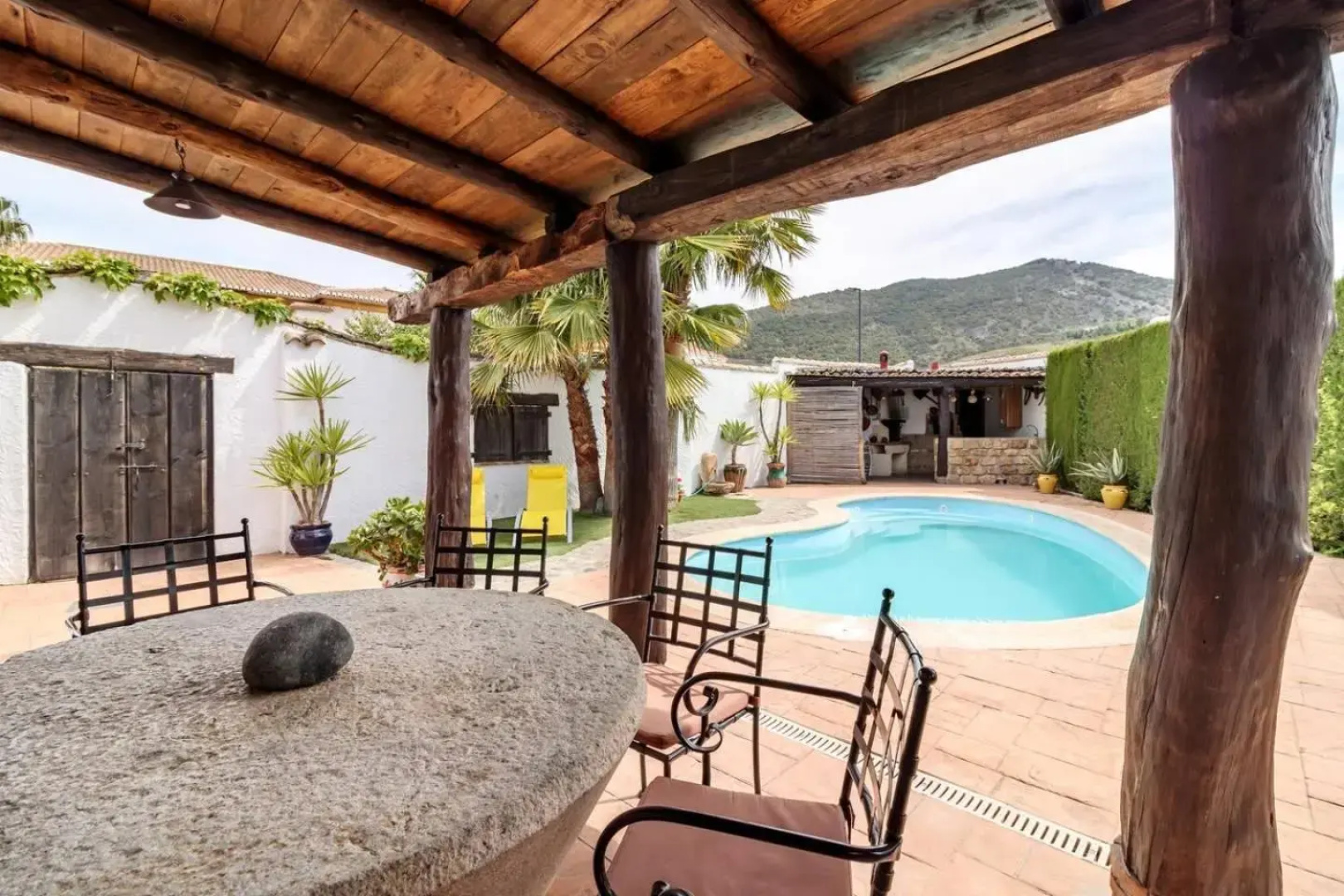Encantadora casa con piscina privada y chimenea