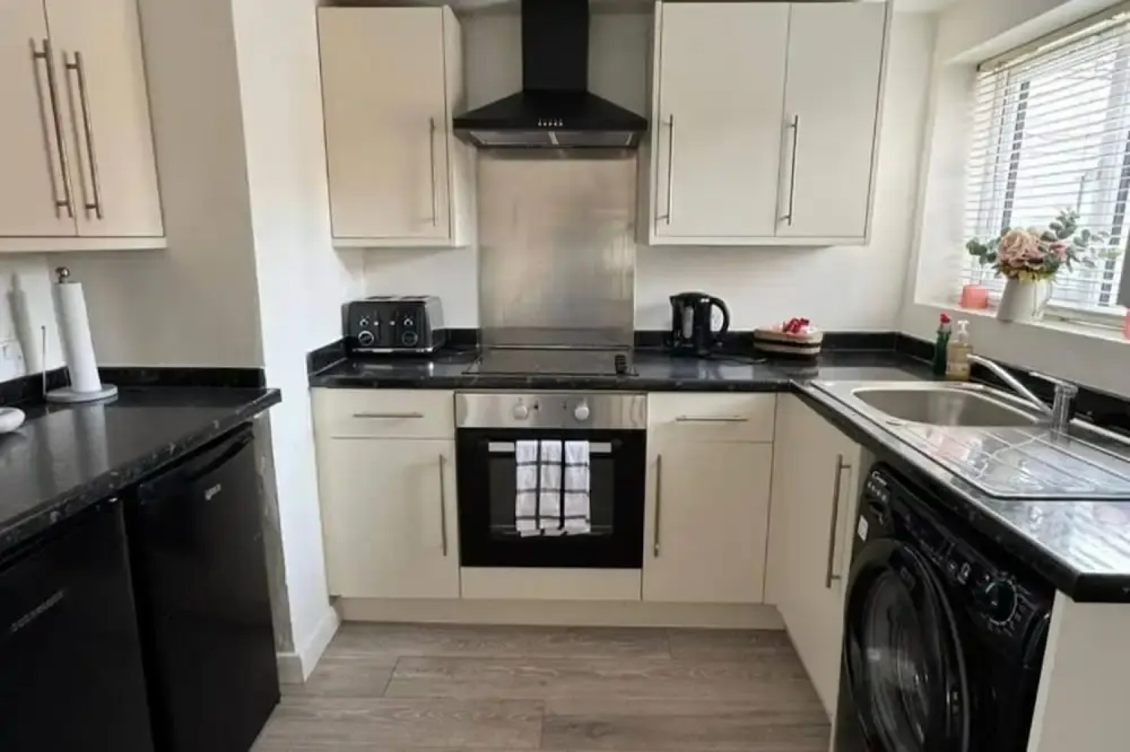 Charming Middlewich House - Sleeps 4