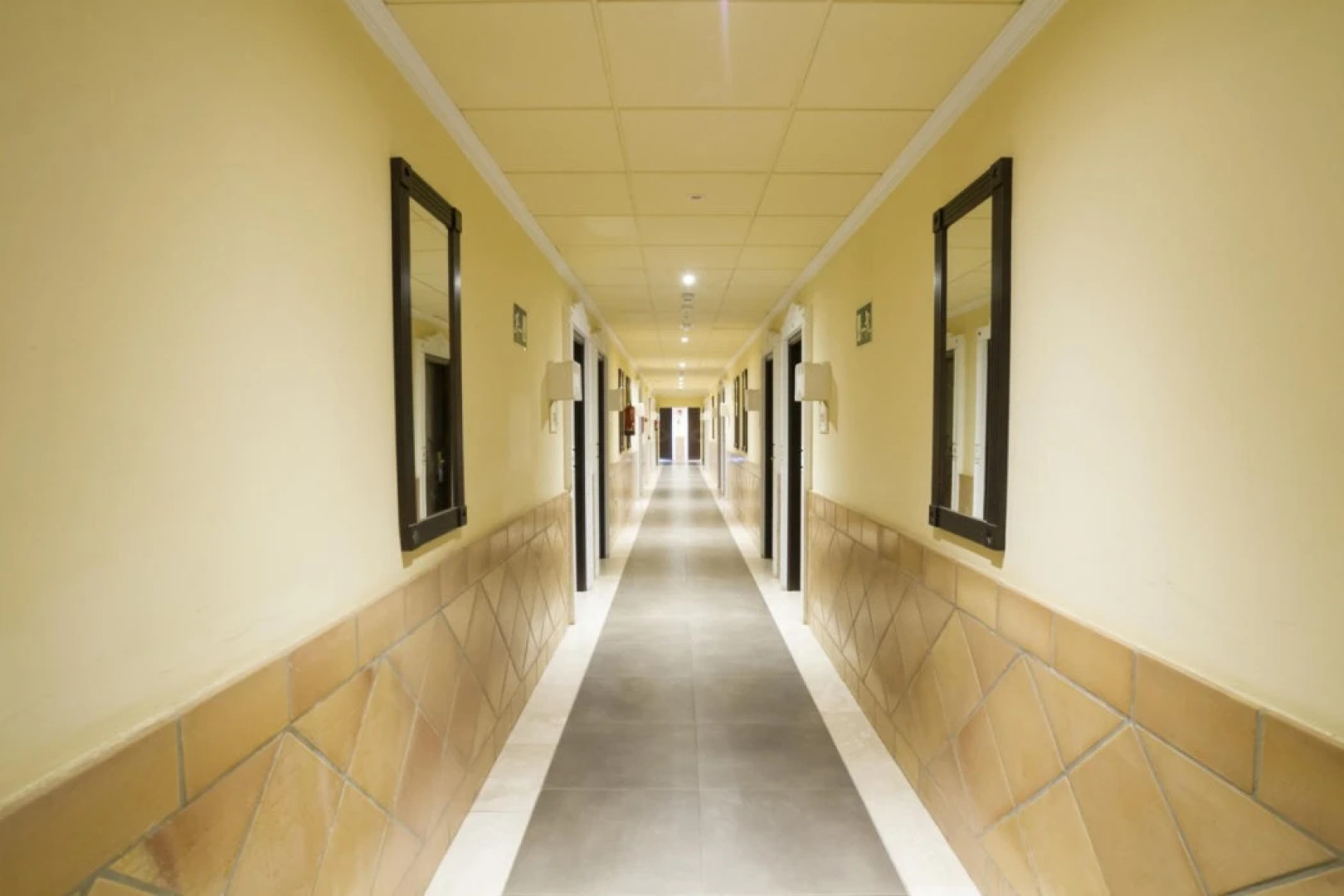 Отель Ibersol Almuñecar Beach & Spa