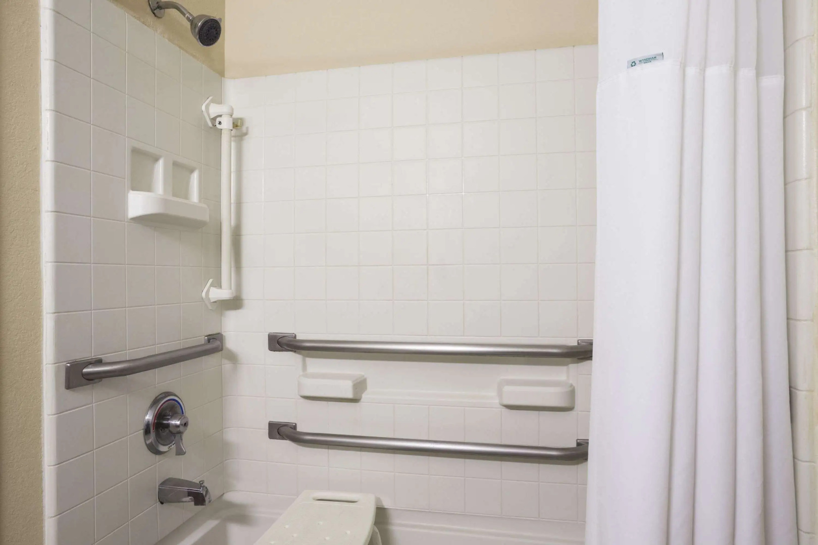 Super 8 by Wyndham Prestonsburg