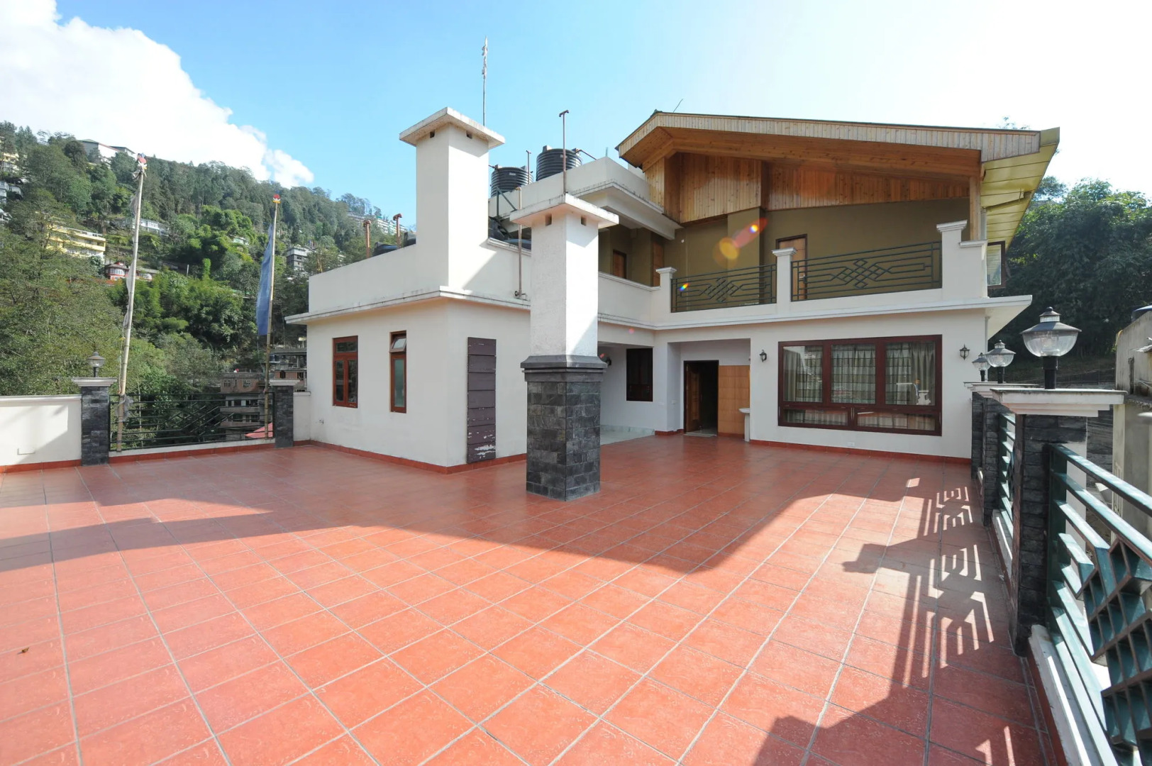 Suhim Portico Hotel & Resort