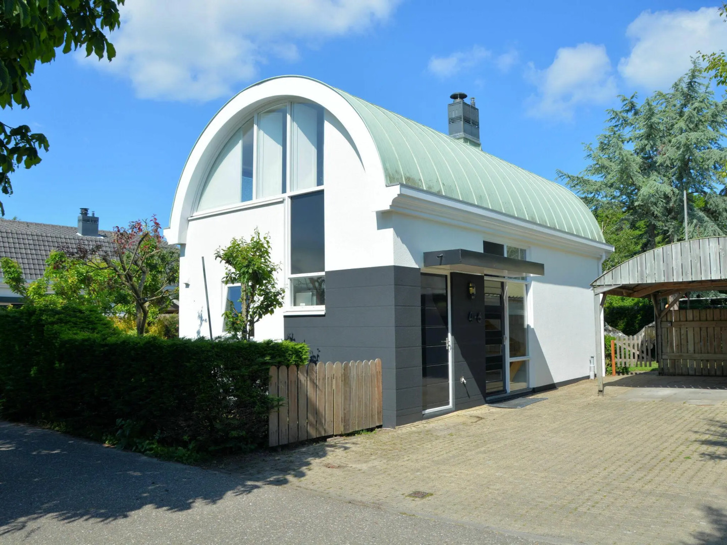 Serene Holiday Home in Noordwijk with Terrace